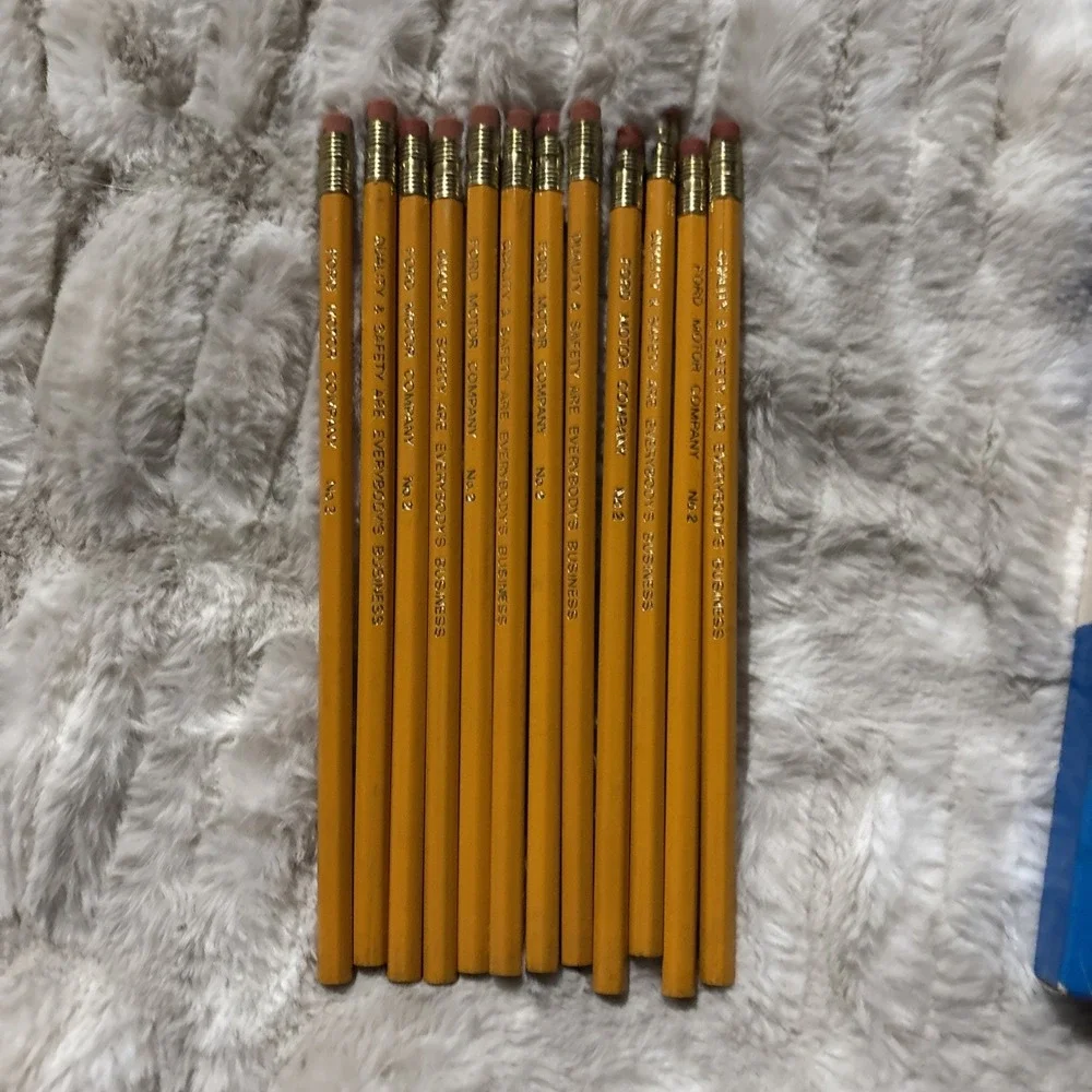 Vintage NOS FORD MOTOR COMPANY PENCILS Yellow No.2 Quality Safety 34 Pencils